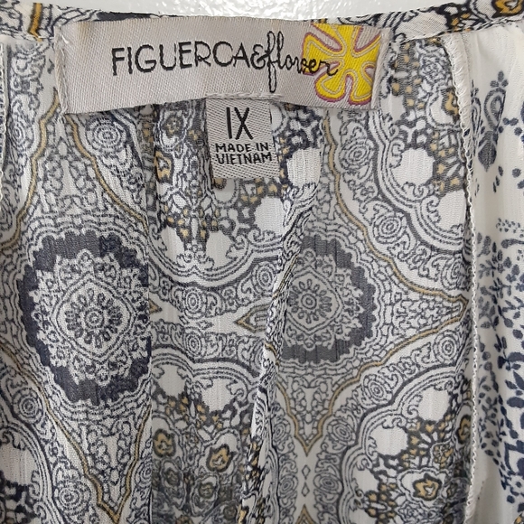 Figueroa & flower navy and gold sheer top, 1X - Picture 4 of 5